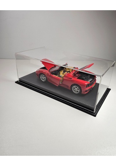 1:18 Model Araçlar İçin Siyah Deri Tabanlı Pleksi Case