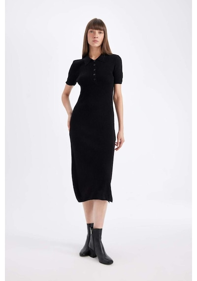 DeFacto Fitted Polo Yaka Kısa Kollu Yırtmaçlı Midi Triko Elbise - Siyah D4914AXNSBK27