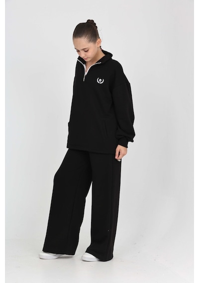 Toontoy Kids Toontoy Kız Çocuk 2'li Takım Dik Yaka Yarım Fermuarlı Nakışlı Sweatshirt & Beli Lastikli Bol Paça Cepli Eşofman Altı Siyah Toontoy Kids Toontoy Kız Çocuk 2'li Takım Dik Yaka Yarım Fermuarlı Nakışlı Sweatshirt & Beli Lastikli Bol Paça Cepli Eşofman Altı Siyah