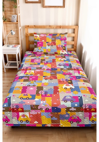 Evimde Bambaşka Pembe Araba Figürlü Kız Çocuk Pike Takımı - Renkli Patchwork Bebek Odası Yatak Örtüsü - 160x220 CM Evimde Bambaşka Pembe Araba Figürlü Kız Çocuk Pike Takımı - Renkli Patchwork Bebek Odası Yatak Örtüsü - 160x220 CM