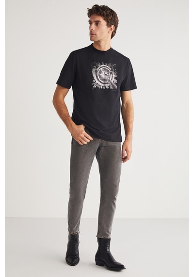 Grimelange Sevılla Erkek %100 Organik Pamuklu Baskı Detaylı Bisiklet Yaka Siyah T-shirt Siyah Grimelange Sevılla Erkek %100 Organik Pamuklu Baskı Detaylı Bisiklet Yaka Siyah T-shirt Siyah