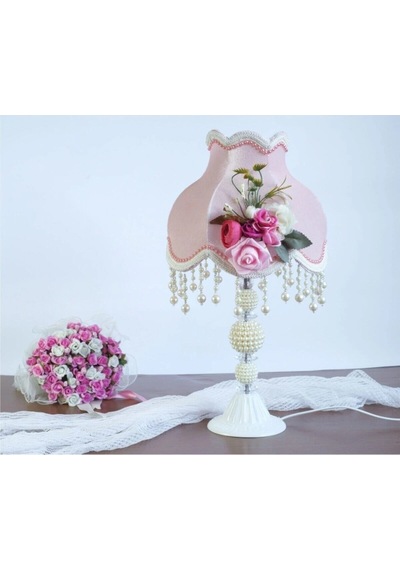 Pembe Kadife Kaplı Çiçek Dekorlu Başlık İnci Ayaklı Klasik Model Vintage Abajur