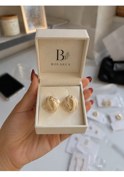 Gold Sedef Desenli Çelik Küpe Vintage Oval Tasarım Altın