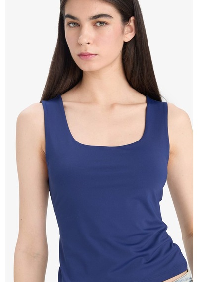 DeFacto Slim Fit Dar Kesim Basic Düz Kare Yaka Atlet C2622AX25SPNV42