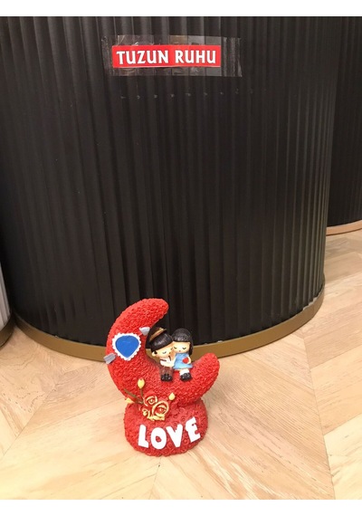 Love Ay Görünümlü Polyester Biblo