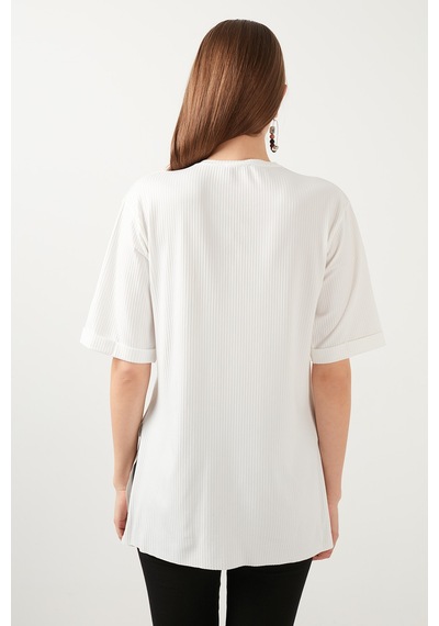 Lela Oversize Bisiklet Yaka Yırtmaç Detaylı Bayan Bluz 5869000 Ekru