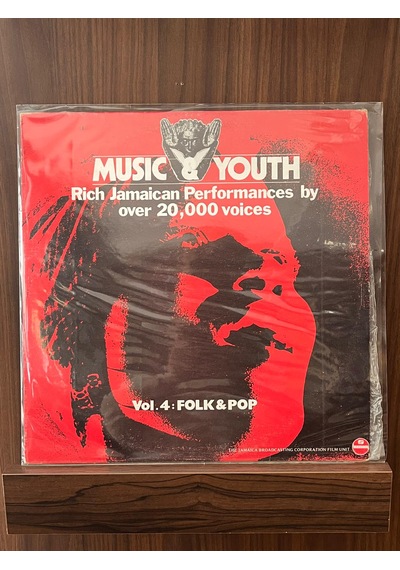 V.a. - Music & Youth - Rich Jamaican Performances By Over 20,000