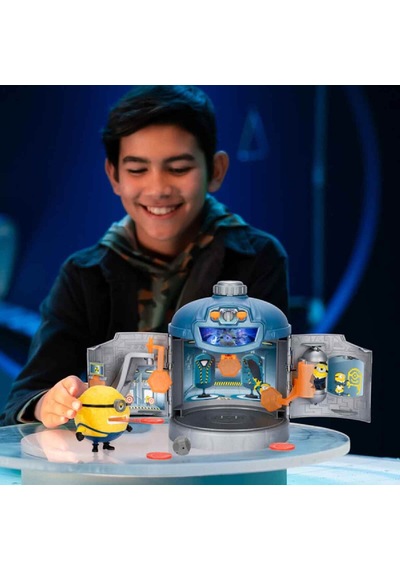 Minions Sesli Ve Işıklı Dönüşen Sürpriz Oyun Seti Minions