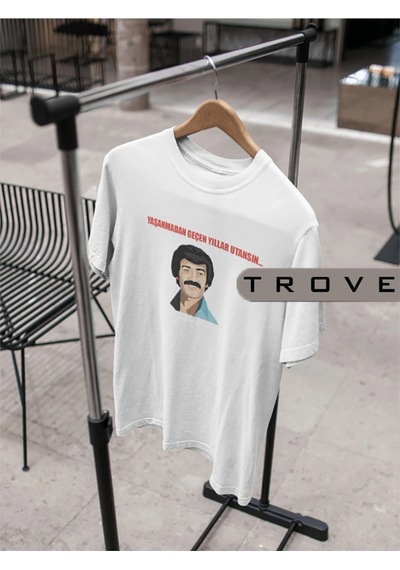 Startmore Unısex Kadın Erkek Müslüm Gürses Yıllar Utansın %100 Pamuk Baskılı Siyah Beyaz T-shirt Beyaz