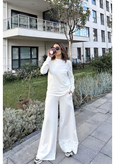 Kadın Beyaz Yuvarlak Yaka Sweatshirt & Bol Paça Beli Lastikli Pantolon - Rahat Alt & Üst Takım Beyaz