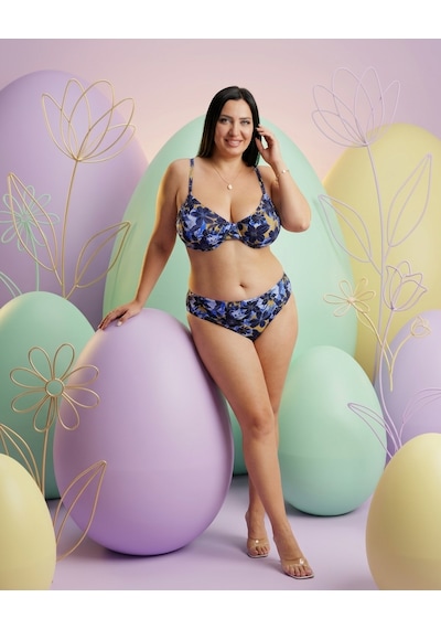 Büyük Beden Telli Sabit Pedli Klasik Kesim Çiçek Desenli Toparlayıcı Kadın Bikini Takım Saks Büyük Beden Telli Sabit Pedli Klasik Kesim Çiçek Desenli Toparlayıcı Kadın Bikini Takım Saks