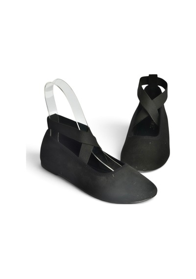 Fox Shoes Z250021002 Siyah Süet Çapraz Lastikli Kadın Babet