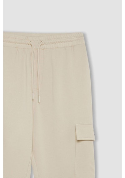 DeFacto Regular Fit Jogger Eşofman Altı Basic Düz Kargo Cepli Lastikli Paça D5252AX25SPBG155 DeFacto Regular Fit Jogger Eşofman Altı Basic Düz Kargo Cepli Lastikli Paça D5252AX25SPBG155