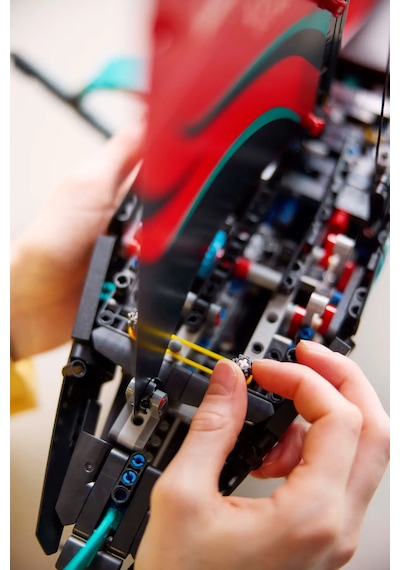 LEGO® Technic Emirates Team New Zealand AC75 Yat 42174 - Yetişkinler için Yelkenli Tekne Modeli Yapım Seti (962 Parça)