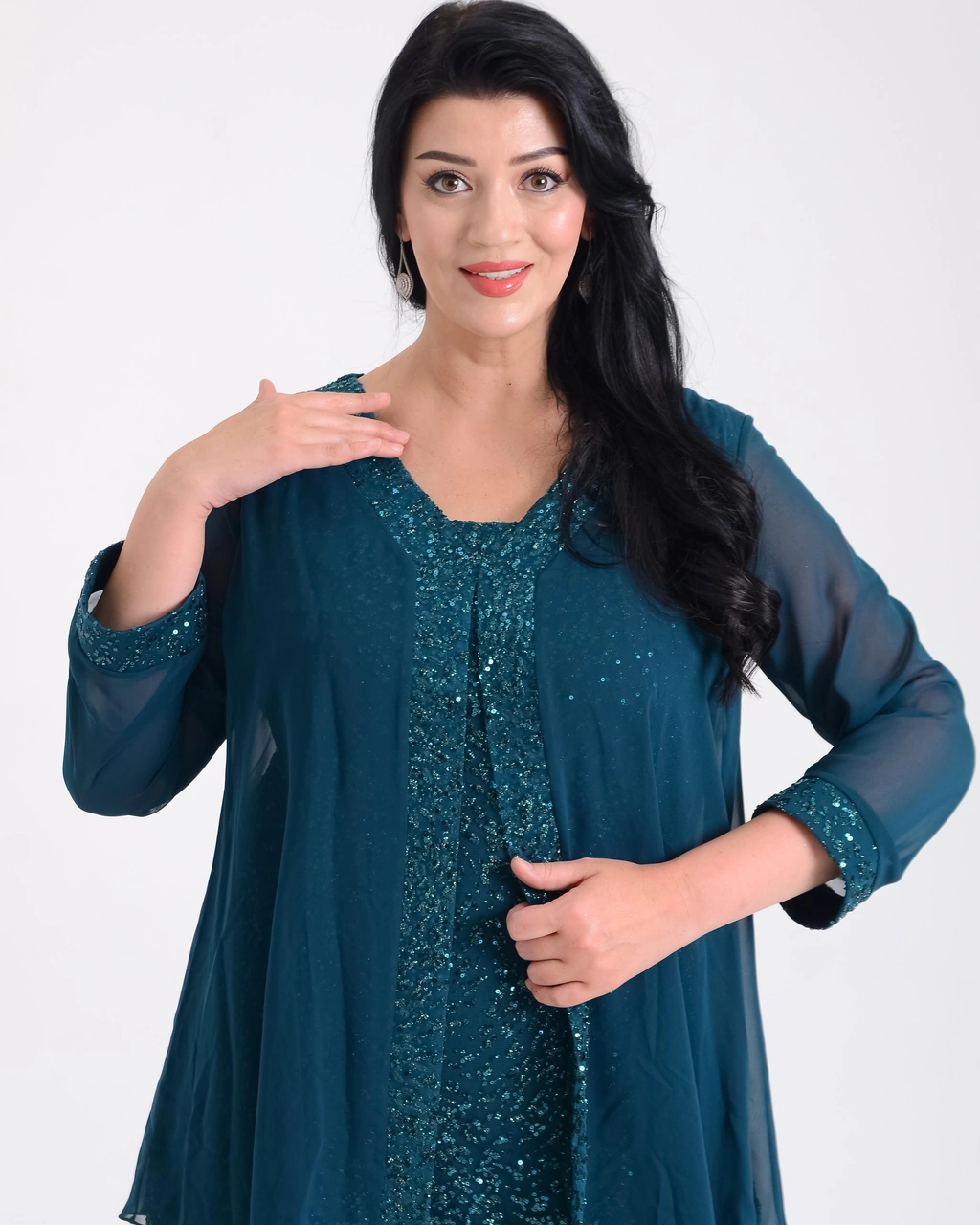 Lilas Xxl Büyük Beden Yeşil Renkli Glitter Baskı Dantelli Şifon Ceketli Uzun Abiye Elbise Yeşil Lilas Xxl Büyük Beden Yeşil Renkli Glitter Baskı Dantelli Şifon Ceketli Uzun Abiye Elbise Yeşil