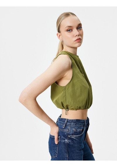 Koton Crop Üst Paraşüt Kumaş Kolsuz Beli Lastikli Haki 4sak30025pw 4SAK30025PW854 Haki