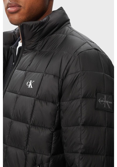 Calvin Klein Kapitoneli Dik Yaka Su İtici Mont Lv04rg506gub1 Erkek Mont Lv04rg506g Ub1 Siyah