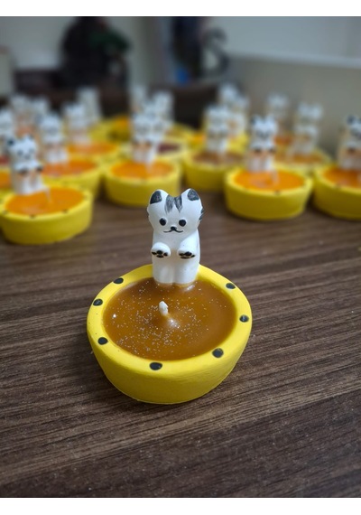 Kedi Figürlü Şık Mum Kahverengi