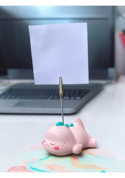 Sevimli Yorgun Pembe Dinozor Temalı Fotoğraf Not Tutacağı Ofis Masası Not Tutucu Hediyelik Pembe