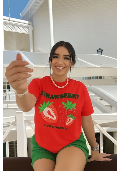 Strawberry Baskılı Unisex Tişört Kirmizi