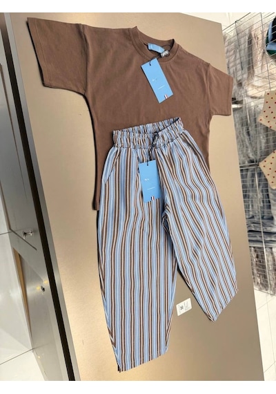 Magu Çocuk Kahverengi T-shirt Çizgili Pantolon Takım Çok Renkli Magu Çocuk Kahverengi T-shirt Çizgili Pantolon Takım Çok Renkli