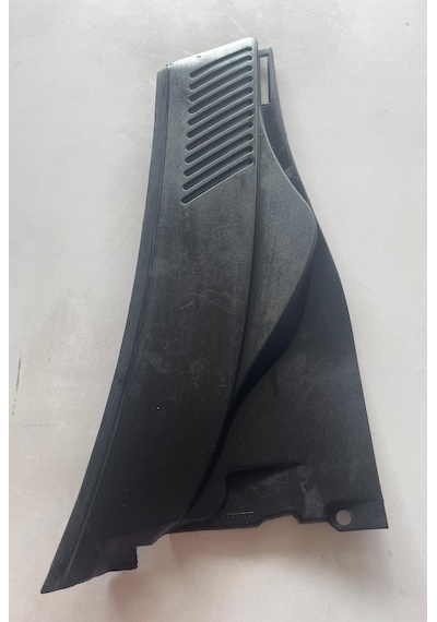 Mais Renault Clio Sağ Ön Cam Izgara Alt Köşe Bakaliti 7700410610 Üçüzler