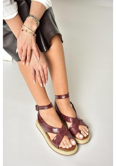 Fox Shoes U973264507 Bordo Yılan Baskı Kadın Sandalet Bordo