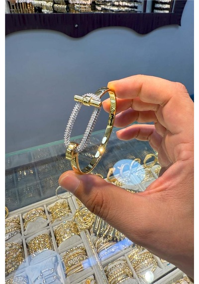 14 K Renk Vıp Zırkon Taşlı Kelepçe Altın
