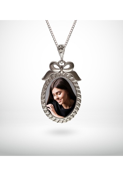 Bitmeyenkartus Kişiye Özel Fotoğraflı Otantik Gümüş Yaldız Kolye (Model 3) Gümüş
