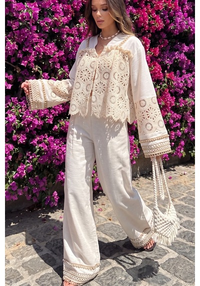 Fashion Cocktail Romantik Kore Slim Fit Pantolonlu İnci Brode İşçilikli Geometrik Dantel Zarif Yelek Düğmeli Ceket Fermuarlı Dar Kesim Pantolon Ham Keten Bohem Takım Bej Fashion Cocktail Romantik Kore Slim Fit Pantolonlu İnci Brode İşçilikli Geometrik Dantel Zarif Yelek Düğmeli Ceket Fermuarlı Dar Kesim Pantolon Ham Keten Bohem Takım Bej