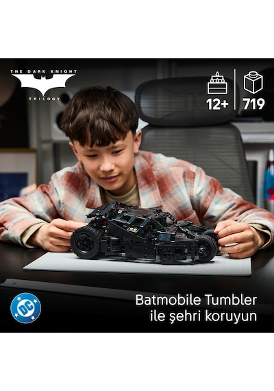 LEGO® Technic Batmobile™ Tumbler 42239 - 12 Yaş ve Üzeri Çocuklar için Şarj Edilebilir Pil İçeren Oyuncak Yapım Seti (719 Parça)