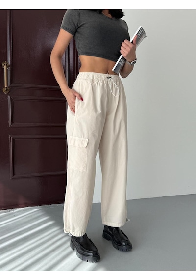 Paraşüt Kumaş Kargo Cepli Bel Ve Paça Lastik Detaylı Pantolon Bej