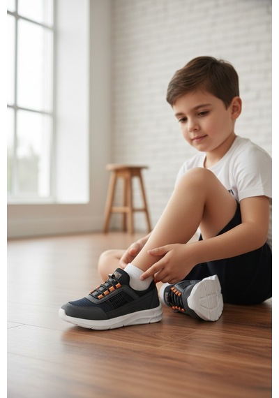 Enoch Çevirmeli Bağcıklı Esnek Tabanlı Erkek Çocuk Spor Ayakkabı Füme