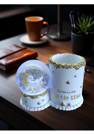 Beyaz At Figürlü 15cmx10cm Ebat Pilli Işıklı Dekoratif Kar Küre Kalemlik 15cm X 10cm
