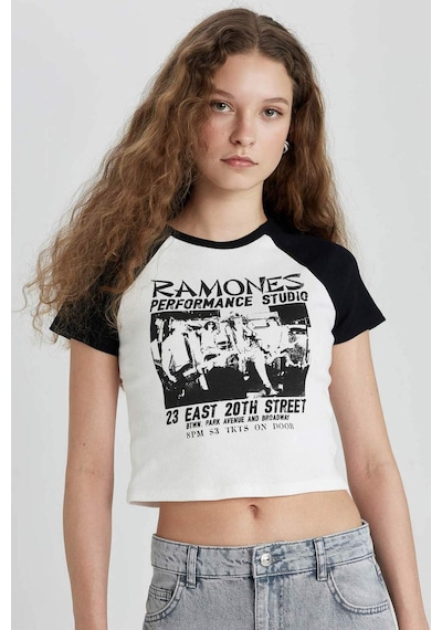Defacto Ramones Fitted Bisiklet Yaka Fitilli Kaşkorse Kısa Kollu Tişört C4439AX24SMWT32 Beyaz