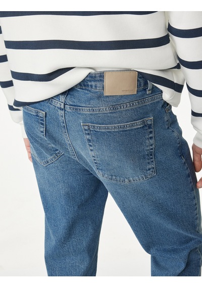 Koton Regular Fit Normal Bel Pamuklu Tapered Jean Pantolon - Joe Jean Orta İndigo 7wam40039nd Koton Regular Fit Normal Bel Pamuklu Tapered Jean Pantolon - Joe Jean Orta İndigo 7wam40039nd
