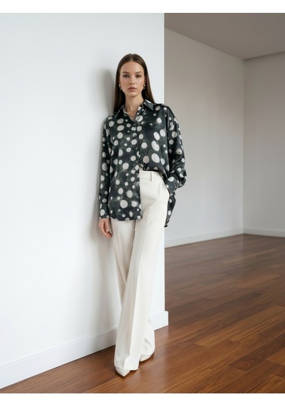 Pera Moda Oversize Kalıp Batik Desenli Puantiyeli Saten Gömlek Haki