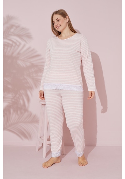 Siyah İnci Dantel Detaylı Pamuklu Curve Büyük Beden Battal Boy Örme Pijama Takım 24240696 Somon Siyah İnci Dantel Detaylı Pamuklu Curve Büyük Beden Battal Boy Örme Pijama Takım 24240696 Somon