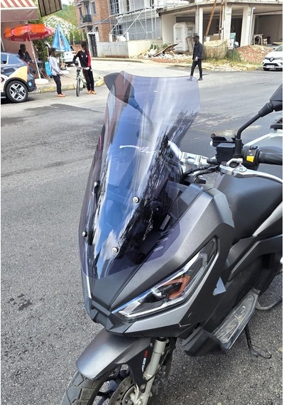 Motocam Kanuni Seha 150 Ön Cam 2022-2026 Model 55cm Füme Renkli 4mm Kısa