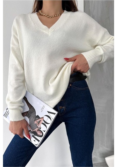 Femelle Kadın V Yaka Standart Beden Oversize Basic Triko Kazak Beyaz