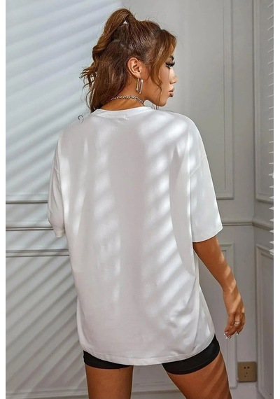 Hırsch Kadın Beyaz Oversize Bisiklet Yaka Yüz Baskılı T-shirt BEYAZ Hırsch Kadın Beyaz Oversize Bisiklet Yaka Yüz Baskılı T-shirt BEYAZ