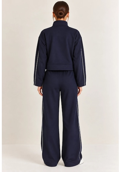 Mevese Biyeli Detaylı Dik Yaka Fermuarlı Sweatshirt & Wide Leg Eşofman Takım - Lacivert Mevese Biyeli Detaylı Dik Yaka Fermuarlı Sweatshirt & Wide Leg Eşofman Takım - Lacivert