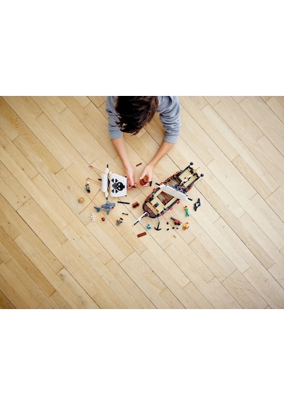 LEGO® Creator 3’ü 1 Arada Korsan Gemisi 31109 - 9+ Yaratıcı Oyuncak Yapım Seti (1264 Parça)