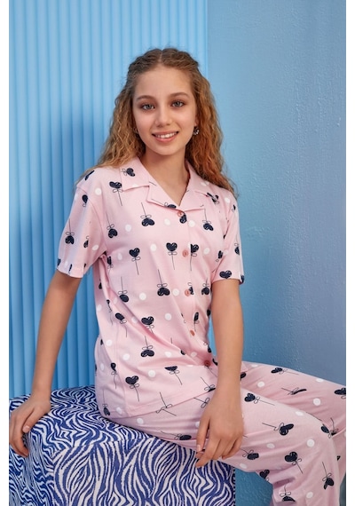 Kalp Desenli Yazlık Kız Çocuk Pijama Takımı - Pembe Düğmeli Gömlek Yakalı %100 Pamuklu Takım Pembe Kalp Desenli Yazlık Kız Çocuk Pijama Takımı - Pembe Düğmeli Gömlek Yakalı %100 Pamuklu Takım Pembe