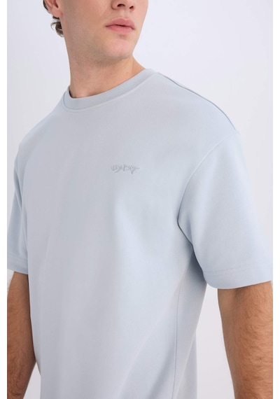 DeFacto Boxy Fit Bisiklet Yaka Kısa Kollu Kısa Kollu Tişört D7353AX25SPBE771