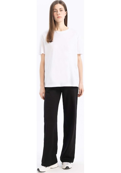 DeFacto Regular Fit Bisiklet Yaka Basic Düz Penye Kısa Kollu Beyaz Tişört W9584AZ25SPWT34 DeFacto Regular Fit Bisiklet Yaka Basic Düz Penye Kısa Kollu Beyaz Tişört W9584AZ25SPWT34