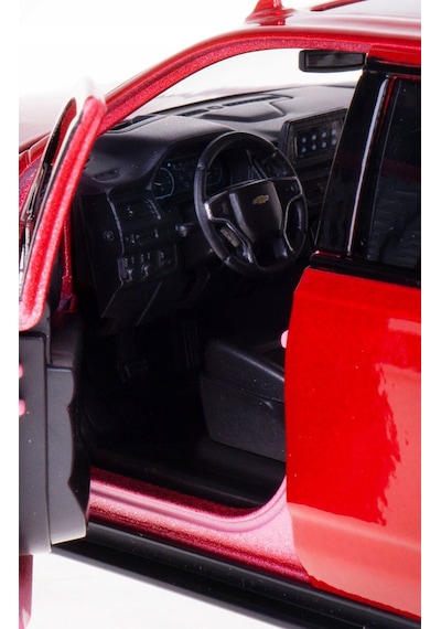 Maisto 1/26 2021 Chevrolet Tahoe
