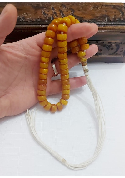 Murat Yüzer Usta Eseri Hareli Tekerlek Kesim Miskevi Bağa Tesbih... Ölçü: 7,5 X 12 Sarı