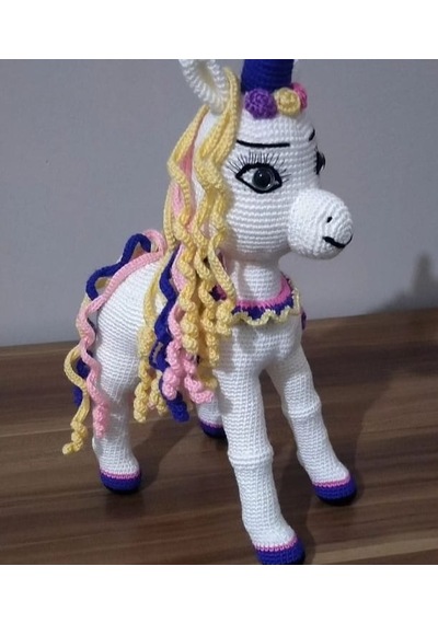 El Örgüsü Unicorn Amigurumi