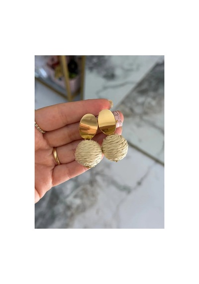 Gold Detaylı Krem Hasır Küpe